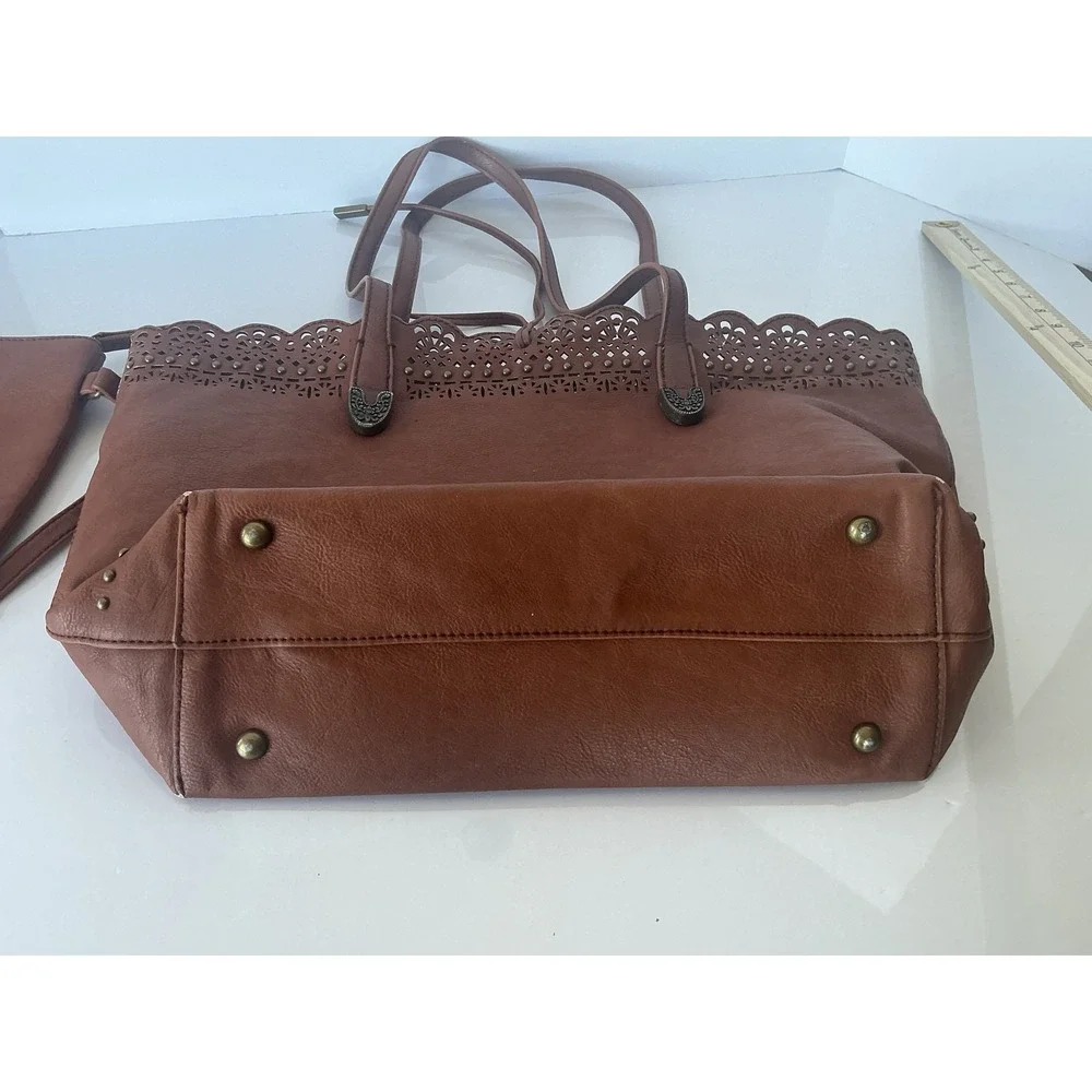American West Bandana Tote Bag Brown Faux Leather Laser Cut Purse‎